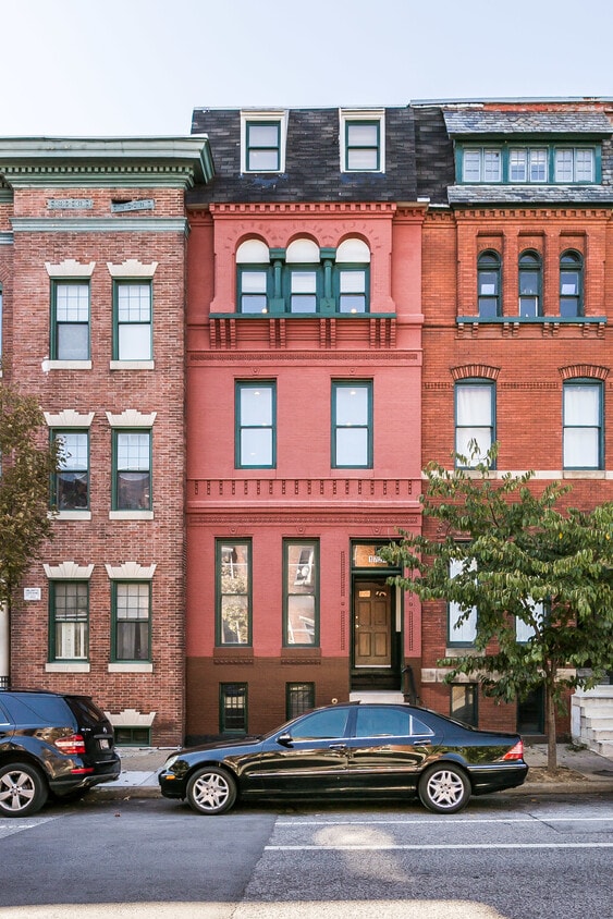 Primary Photo - 1724 Saint Paul St