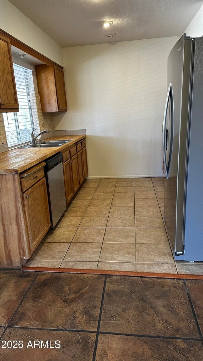 Building Photo - 14630 N Cameo Dr