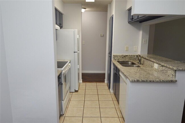 Foto del edificio - 8635 Mallard Reserve Dr