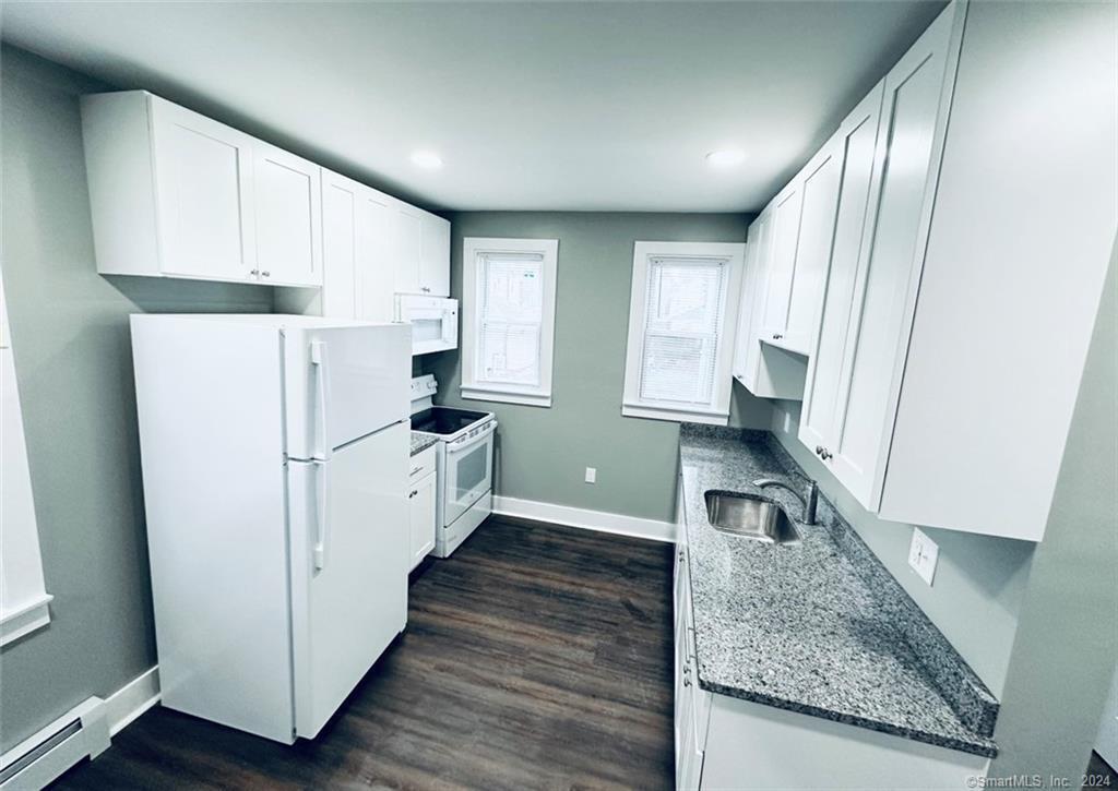 Primary Photo - 38 Newfield Ave