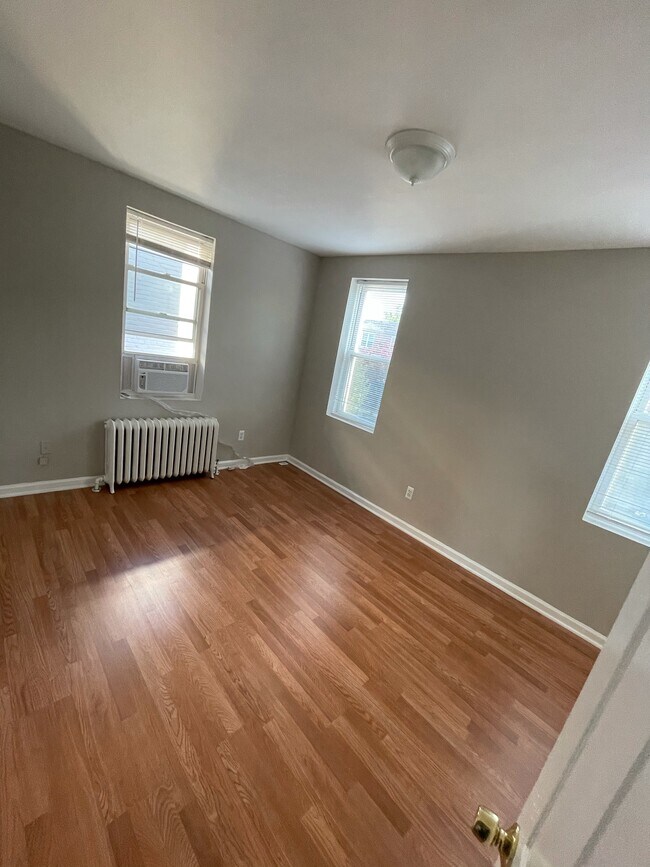 Foto del edificio - 606 Sheridan St NW