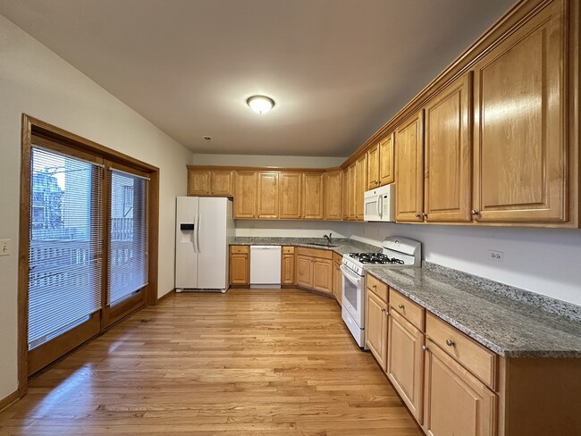 Foto del edificio - 4101 N Kenmore Ave