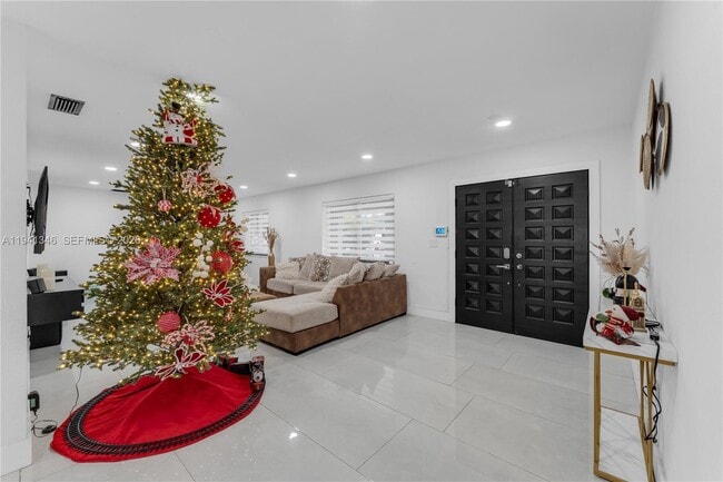 Foto del edificio - 551 SW 127th Ave