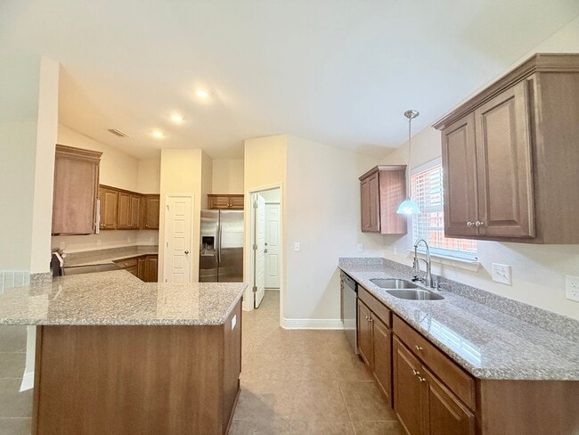 Building Photo - 3-Bed, 2 Bath All Brick Home
