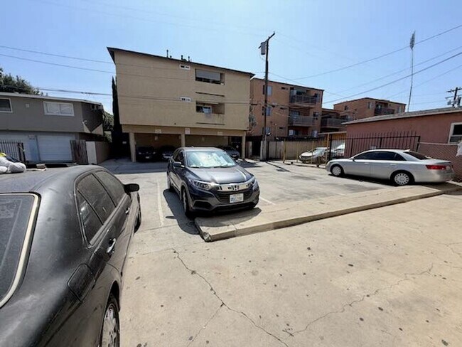 Foto del edificio - 1600 Junipero Ave