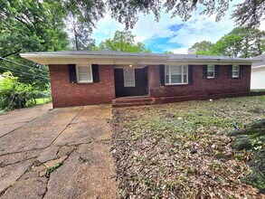Building Photo - 1688 Haywood Ave