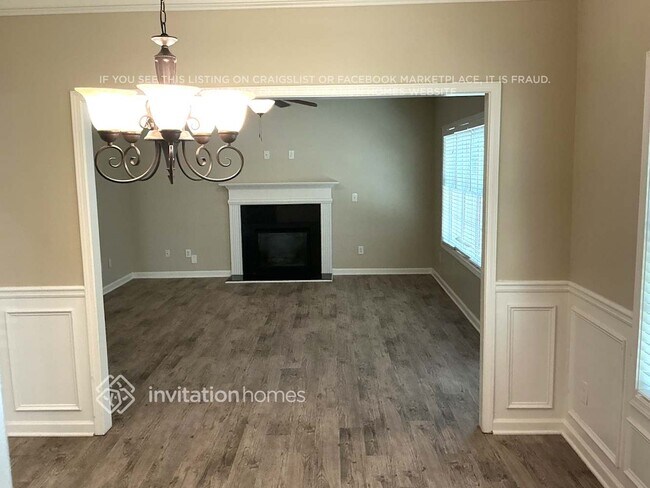 Building Photo - 2433 Folsom St