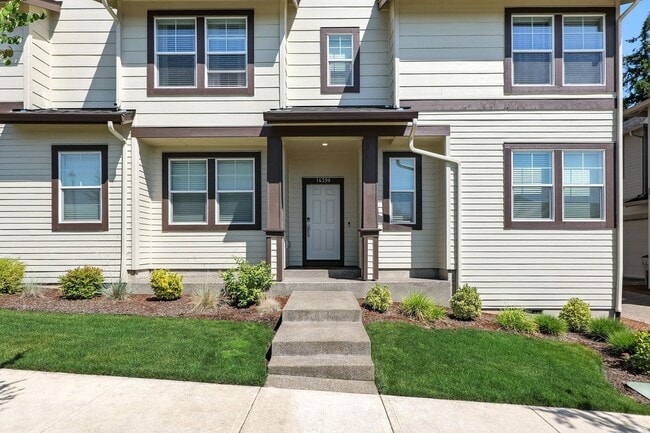 Building Photo - Spacious 4-Bedroom Home, Plus Den/Office with Modern Upgrades and Great Amenities