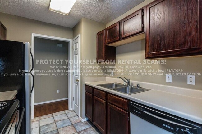 Building Photo - 3079 W Essex Dr