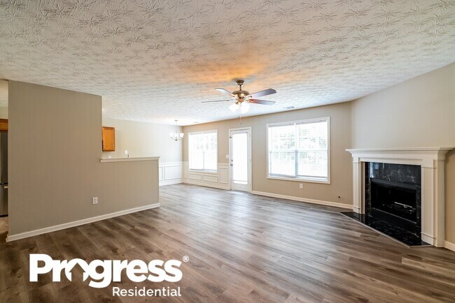 Building Photo - 616 Shadow Valley Ct