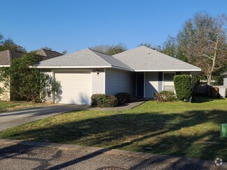 Building Photo - 2787 Bay Club Dr