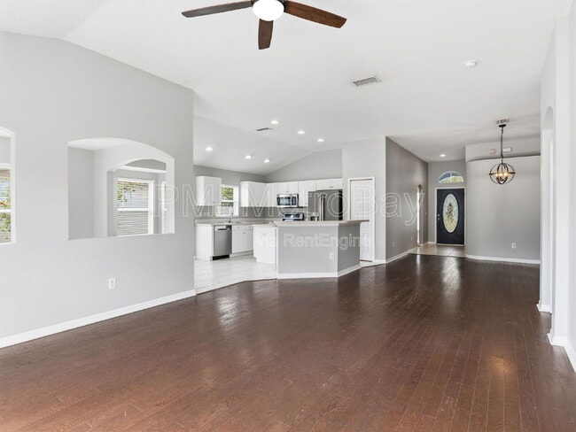 Building Photo - 7632 Blue Spring Dr