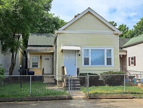 Building Photo - 2322 Griffiths Ave