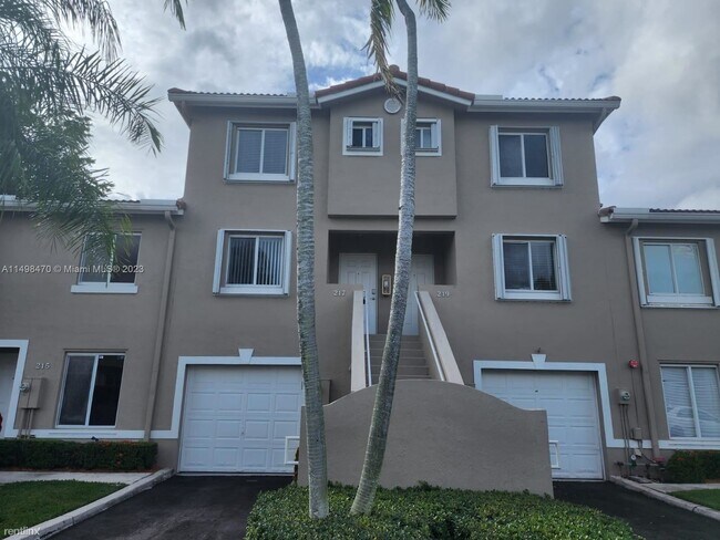 Foto del edificio - 3 br, 3 bath House - 217 Riviera Cir