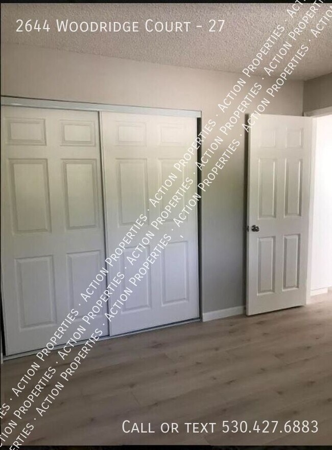 Foto del edificio - 2644 Woodridge Ct