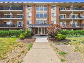 Building Photo - 2210 S Goebbert Rd