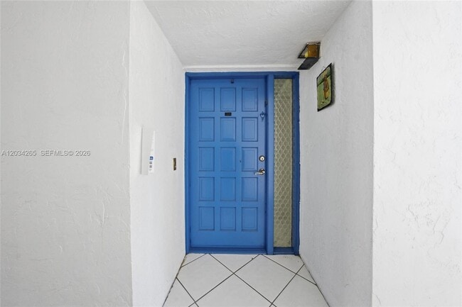 Building Photo - 6010 S Falls Cir Dr