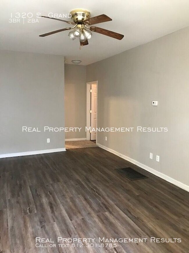 Building Photo - 3 Bedrooms, 2 Full Baths!