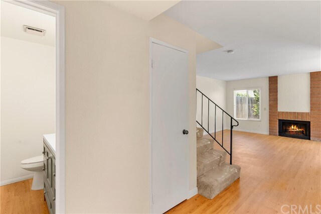 Building Photo - 280 S Pixley St