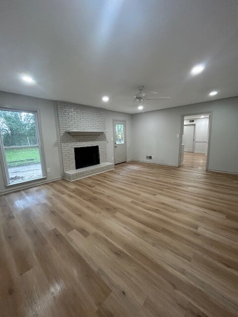 Foto del edificio - 203 Riverdale Ln