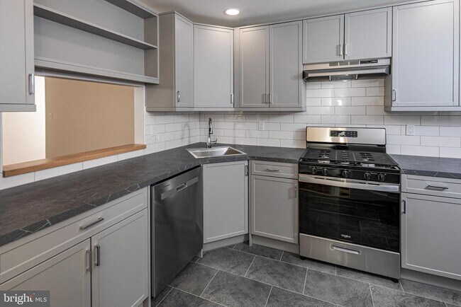 Foto del edificio - 56 Barberry Ct