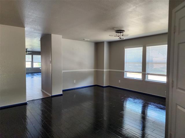 Building Photo - 700 Swan Dr