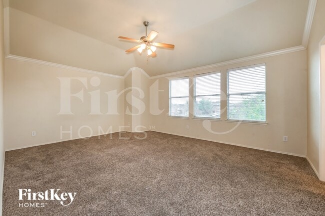 Building Photo - 414 Hackberry Dr