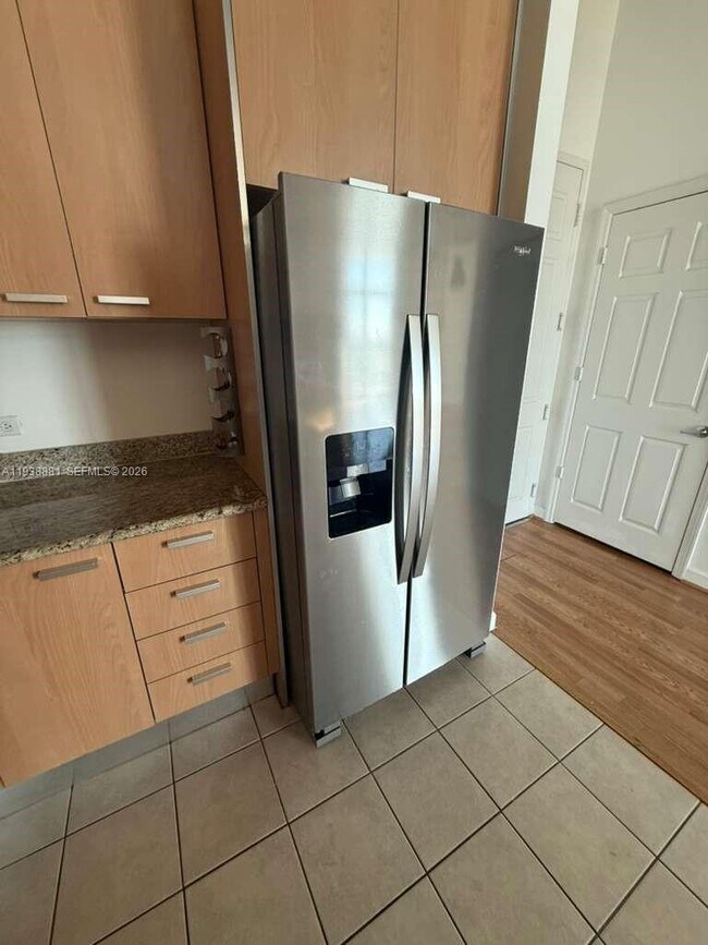 Foto del edificio - 2100 Van Buren St