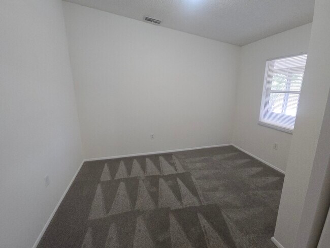 Foto del edificio - 9808 Glen Moor Ln