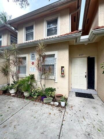 Foto del edificio - 4103 NW 114th Ave