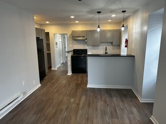 Building Photo - 50 E Washington Ln