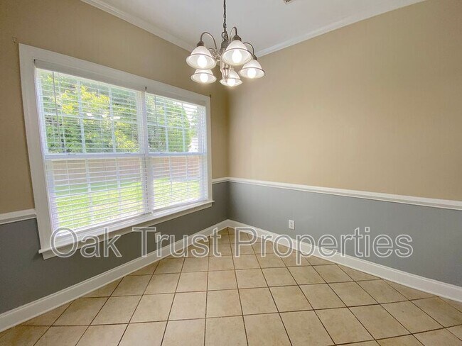 Foto del edificio - 7705 Fayetteville Rd