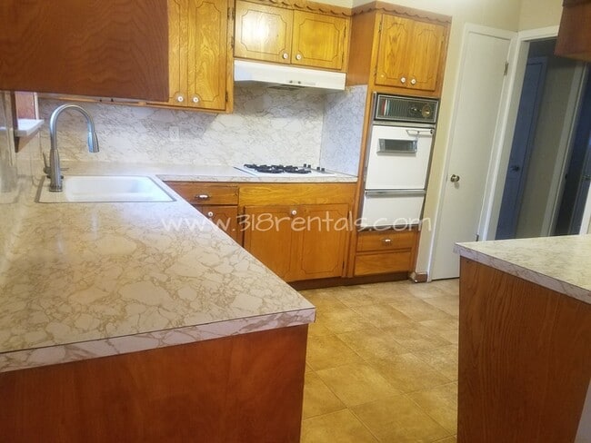 Building Photo - 9291 Savanna Dr