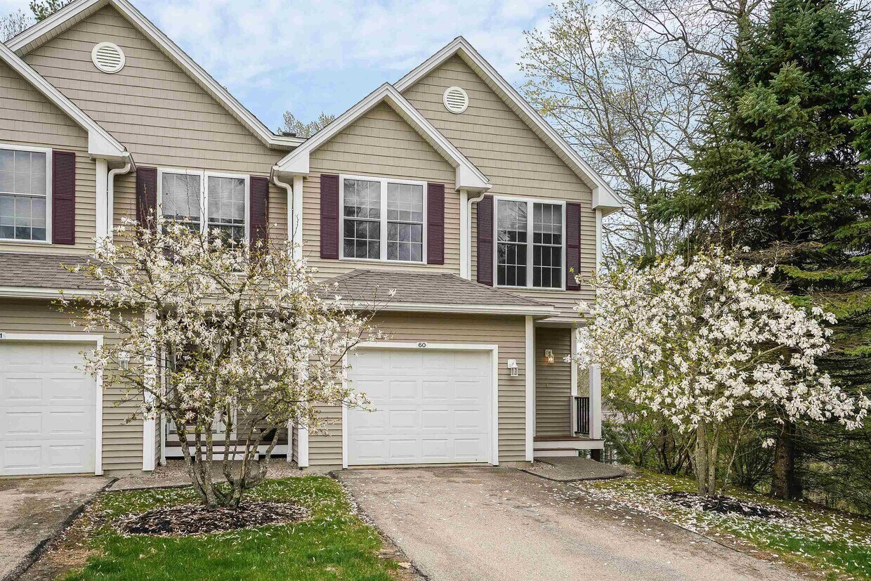 60 Magnolia Ln Unit 60, Newmarket, NH 03857 Condo for Rent in