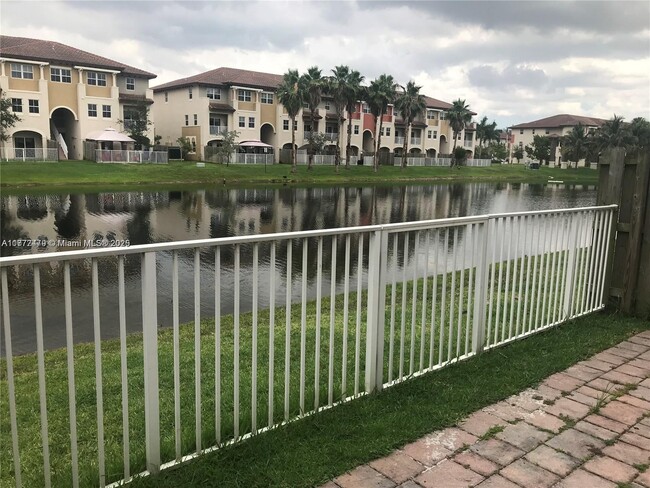 Foto del edificio - 8965 NW 98th Ave