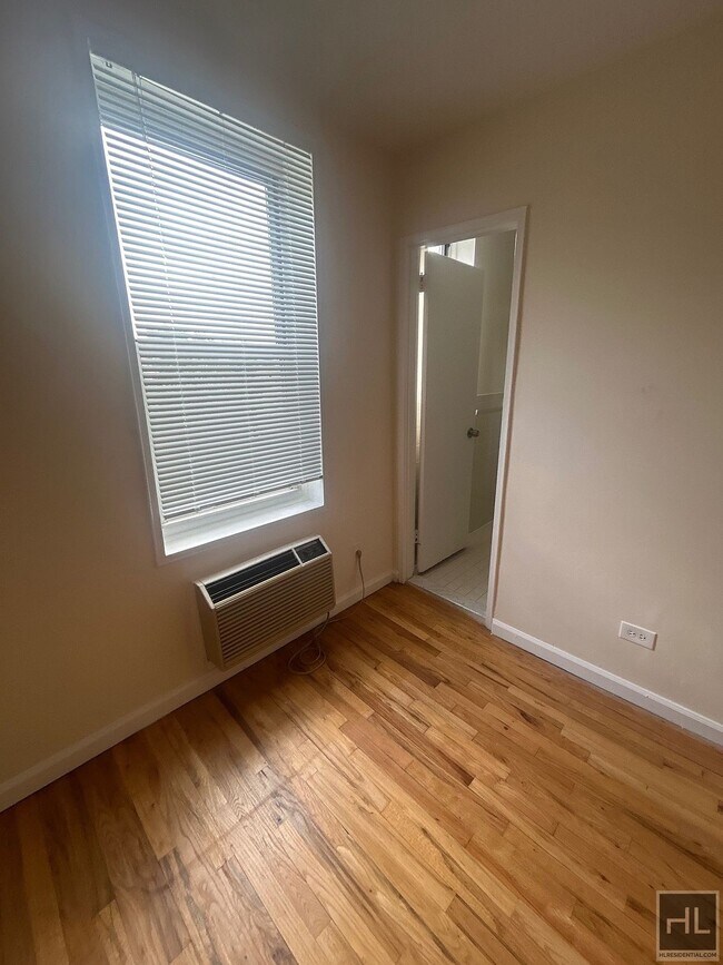 Building Photo - GRAND CENTRAL PARKWAY