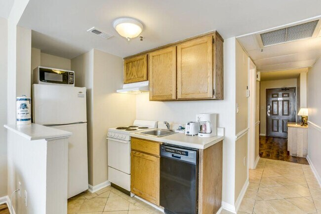 Foto del edificio - 2310 N Ocean Blvd