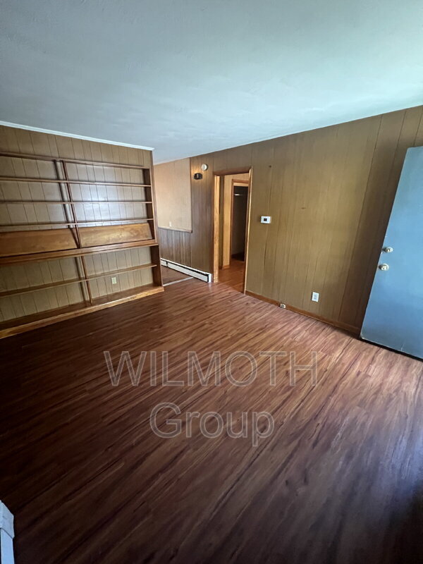 Foto del edificio - 107 Wallace Dr