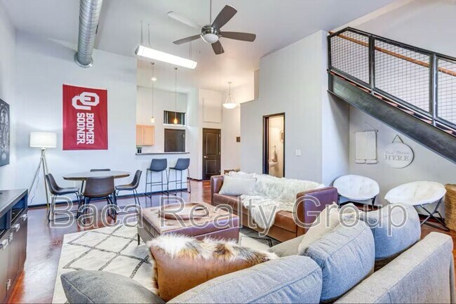 Foto del edificio - 375 Triad Village Dr