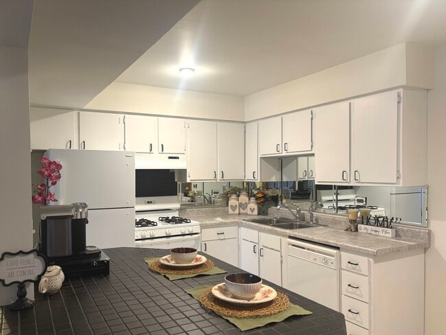 Building Photo - 112 Mullingar Ct