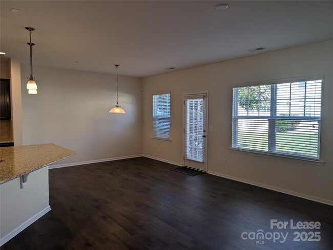 Building Photo - 115 Dellbrook St