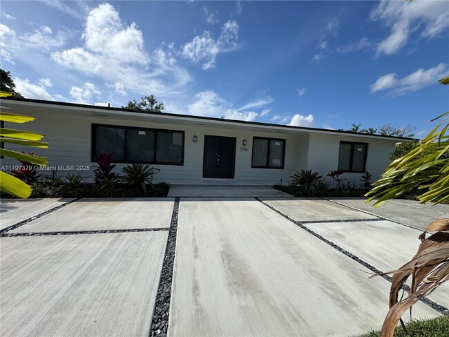 Foto del edificio - 10055 SW 135th St
