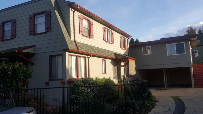 Building Photo - 1233 54th St