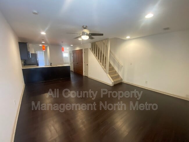 Building Photo - 1587 Springleaf Point SE