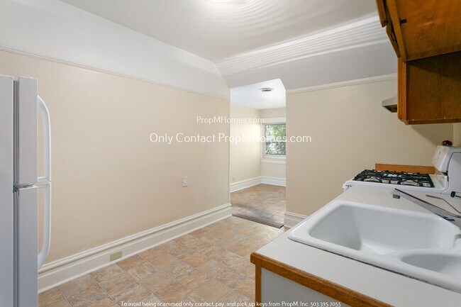 Foto del edificio - 6315 E Burnside St
