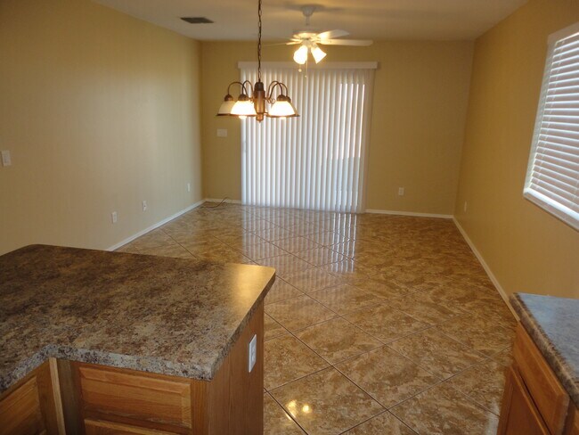 Foto del edificio - 684 W Echo Mesa Dr