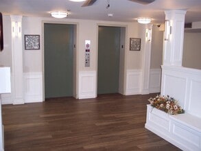 Building Photo - 350 Market St