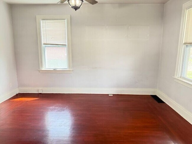 Foto del edificio - 3304 Daytona Ave