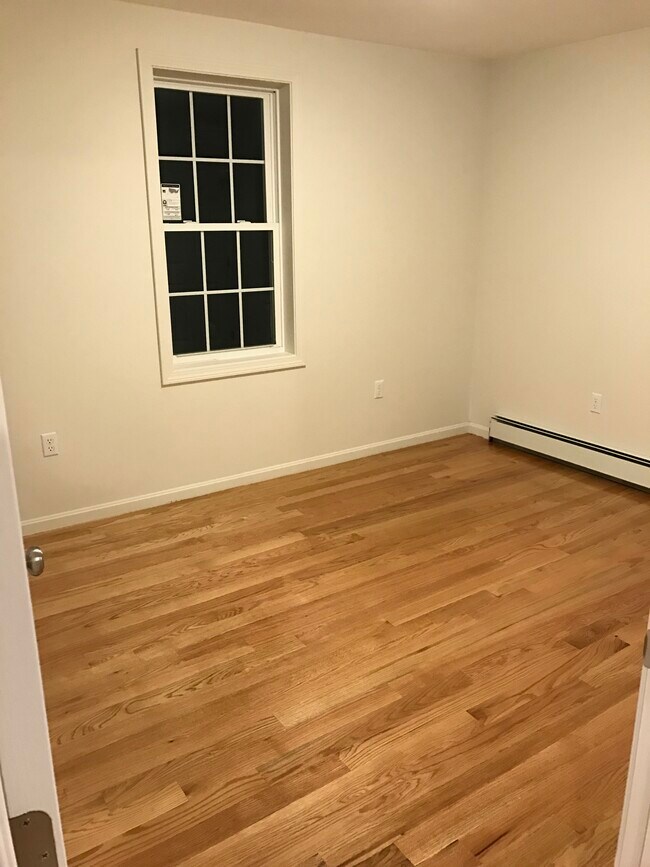 Bedroom 1 - 234 Commercial St