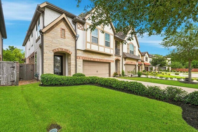 Foto del edificio - 9527 Scanlan Heights Ln